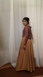 Onzy Rose Back Tie festonne Top